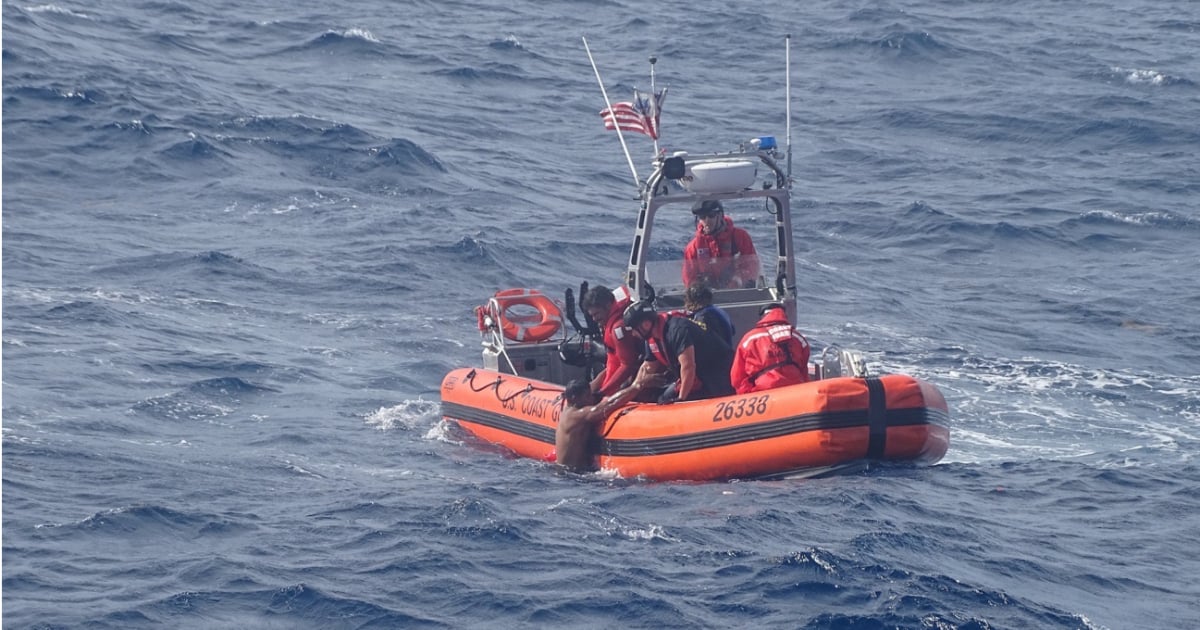 Guardia Costera rescata a una persona (imagen de referencia) © Guardia Costera EE.UU. en X