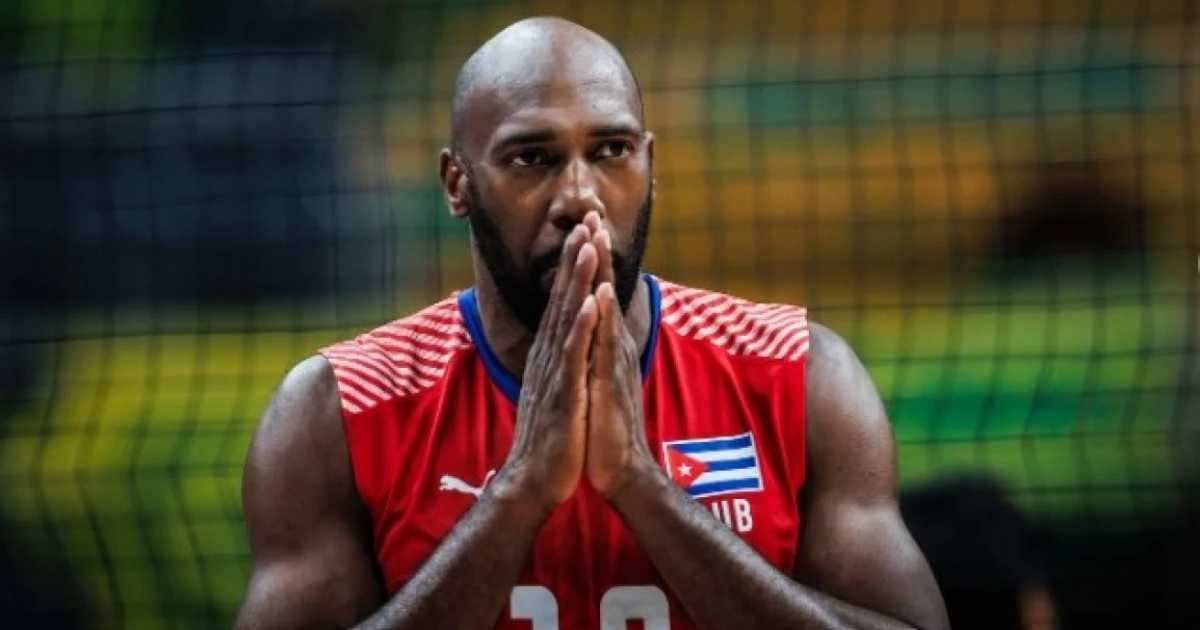 Robertlandy Simón Bids Farewell to Cuban Volleyball Team: "Keep Fighting"
