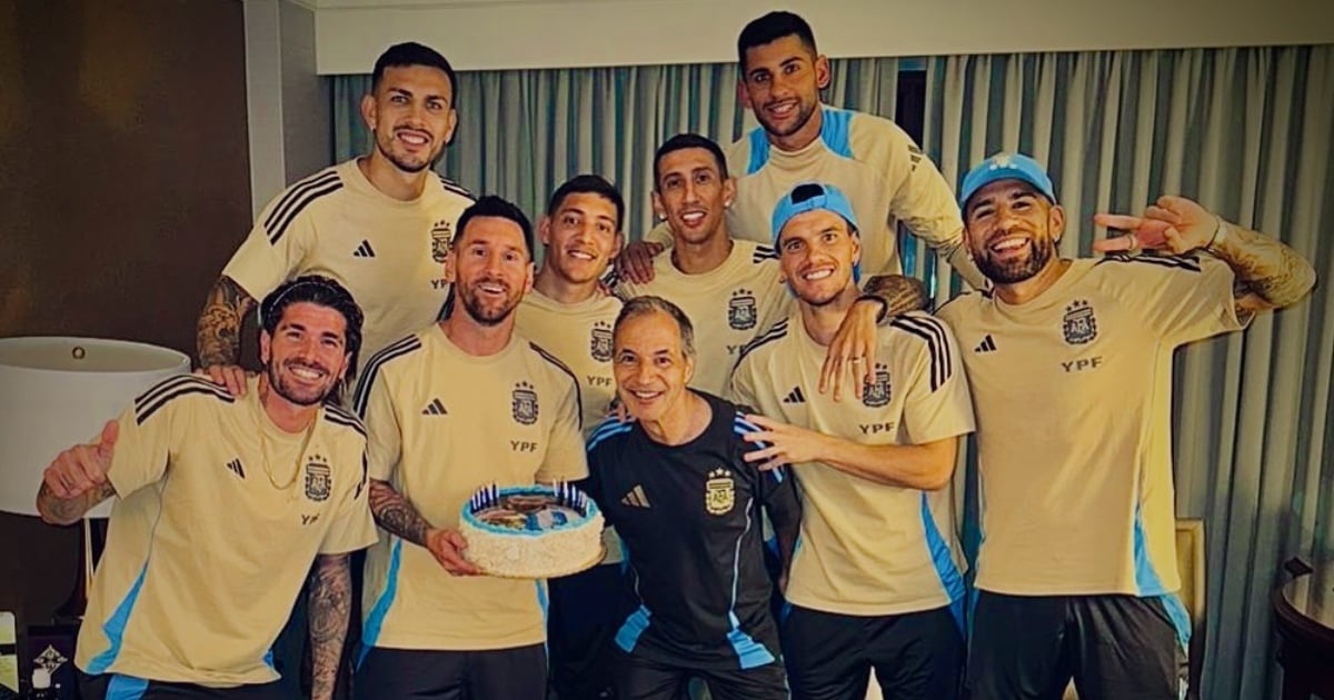 Lionel Messi con sus compañeros de equipo de la selección argentina © Instagram / Lionel Messi