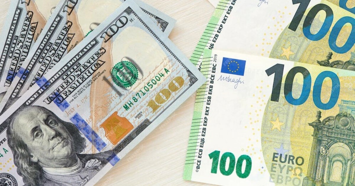 Dólares y euros (Imagen de referencia) © Freepik