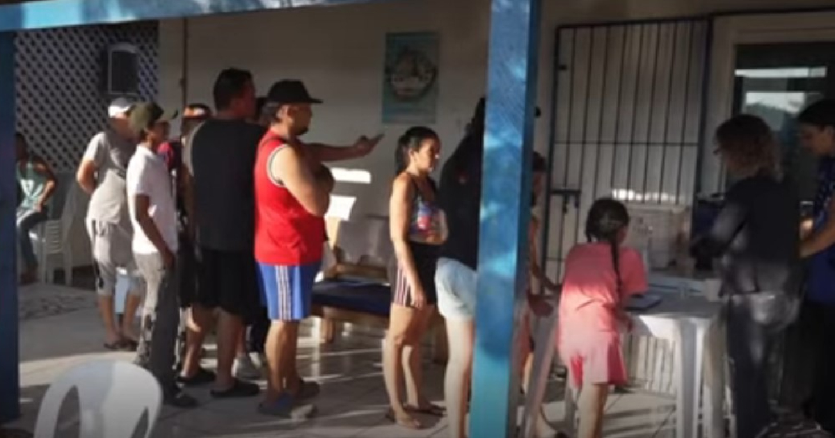 Inmigrantes en refugio en Rio Branco, Brasil © Captura de Youtube/Associated Press