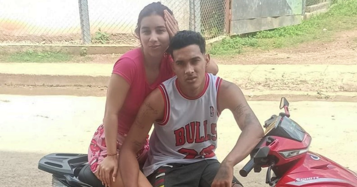 La joven junto a su esposo, ahora fallecido © Facebook/Nathalia González