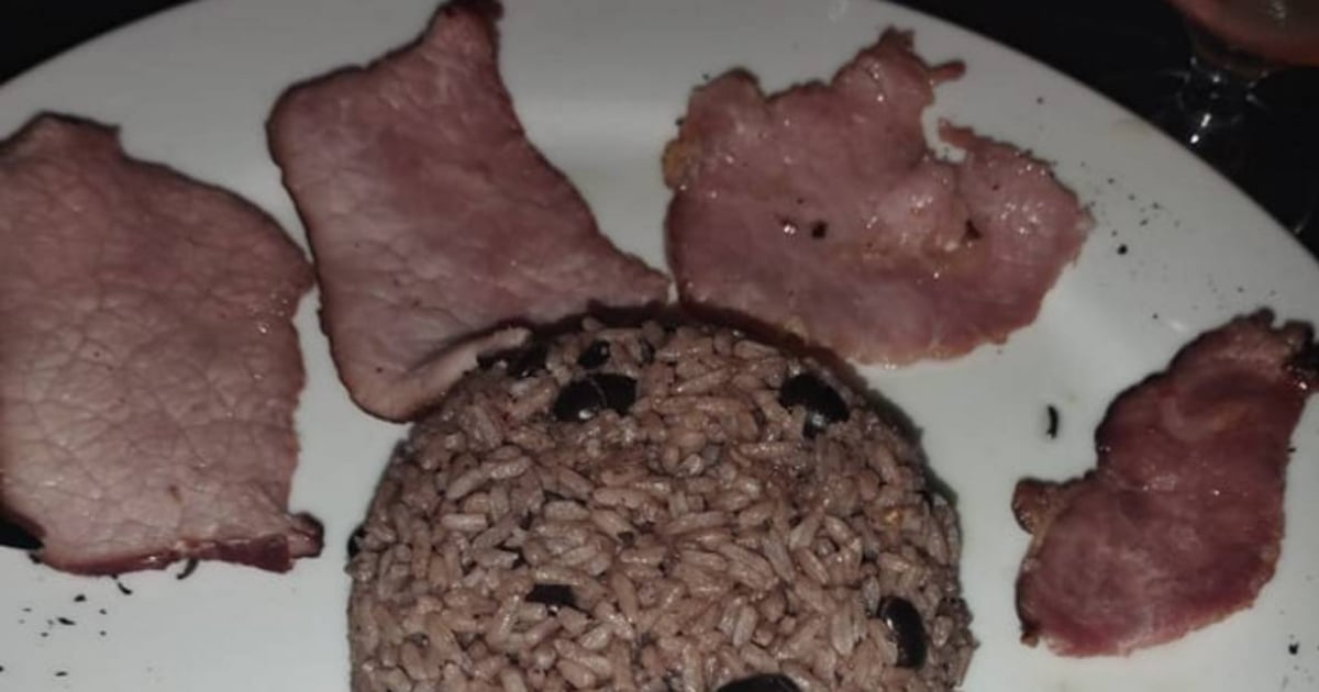 Plato en Restaurante Castillo de Jagua, La Habana © Facebook Rafael Lázaro Rodríguez Macías