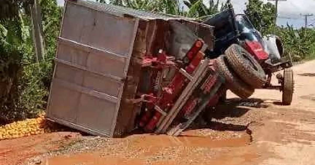 Truck Plunges into Massive Pothole in Banes