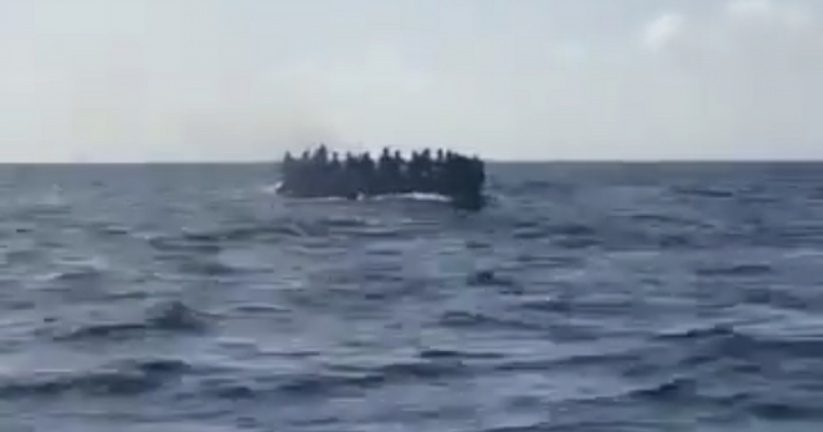 Balseros cubanos avistados en aguas cercanas a Isla Mujeres, México