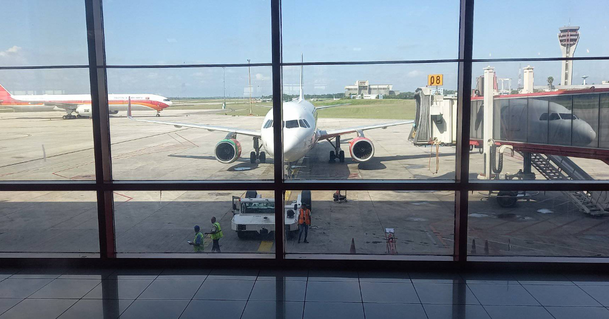 Aviones en aeropuerto de La Habana © Facebook / Aeropuerto Internacional José Martí 