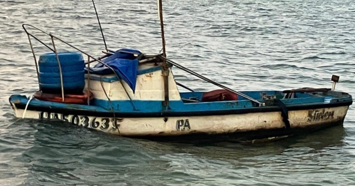 Diez cubanos, incluidos dos niños, detenidos tras llegar a Cayo Hueso en bote