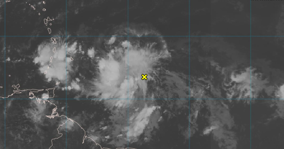 El Centro Nacional de Huracanes vigila este nuevo disturbio © NOAA