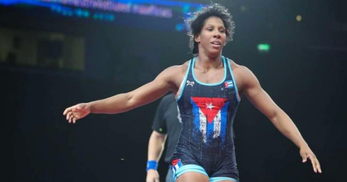 Milaimy Marín se adjudica el bronce en lucha libre femenina en París