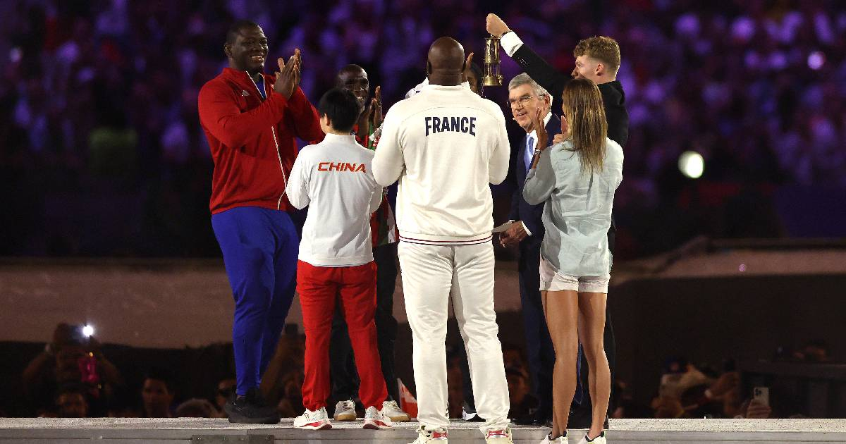 Mijaín López Honored as Representative for American Athletes at Paris 2024 Closing Ceremony