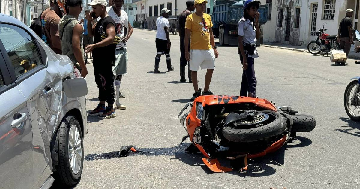 Motorcycle and Car Crash on Zanja Street in Central Havana