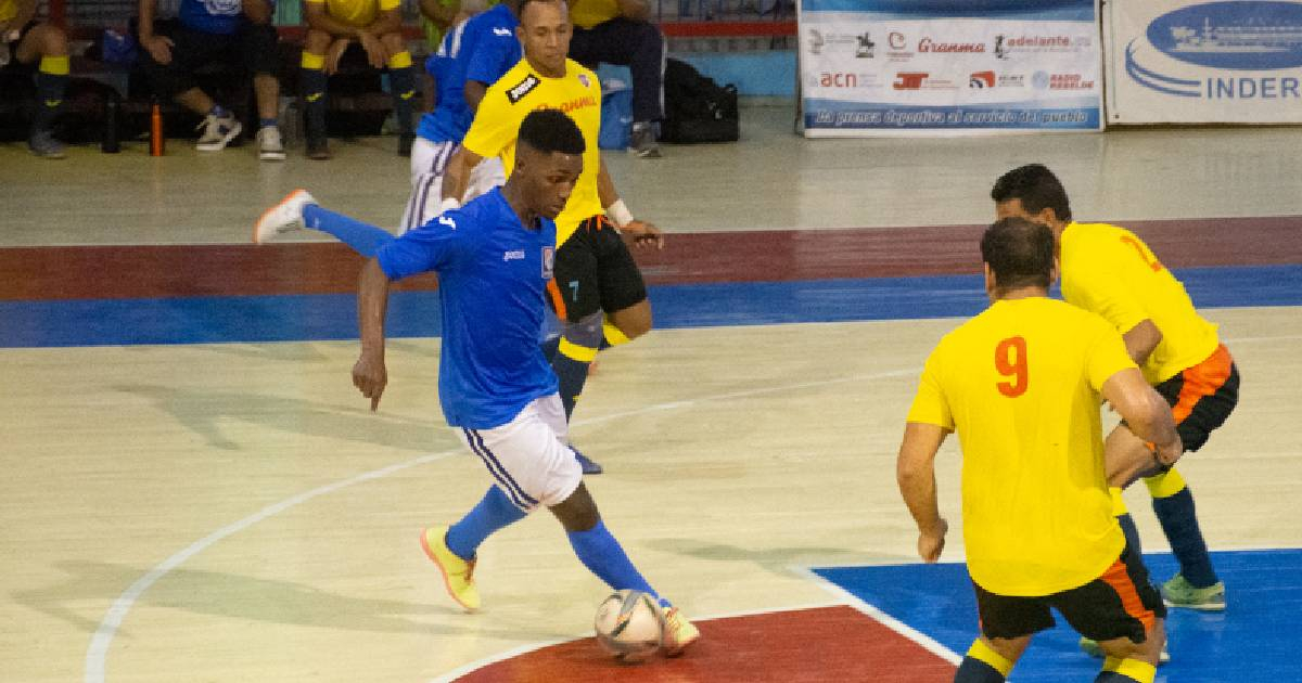 Abandona la selección cubana de futsal Harold Aguilera en Portugal