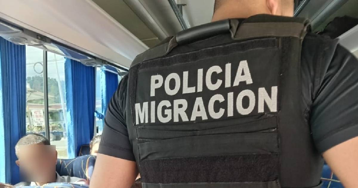 Policía migración en Costa Rica © Facebook/Dirección General de Migración y Extranjería Costa Rica