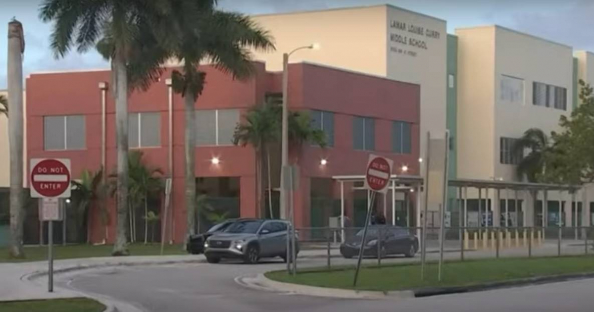 Estudiante arrestado por amenaza de ataque en escuela de Miami-Dade