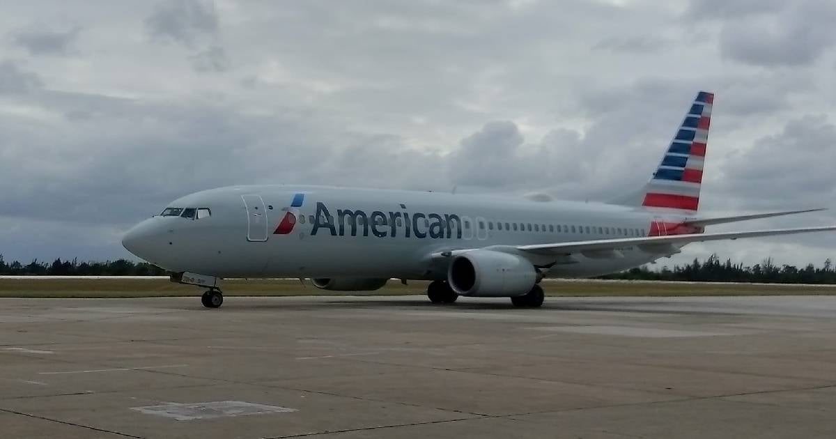 Avión de American Airlines en el aeropuerto de Santa Clara, Cuba © Facebook/Aeropuerto Internacional "Abel Santamaría Cuadrado" - SNU