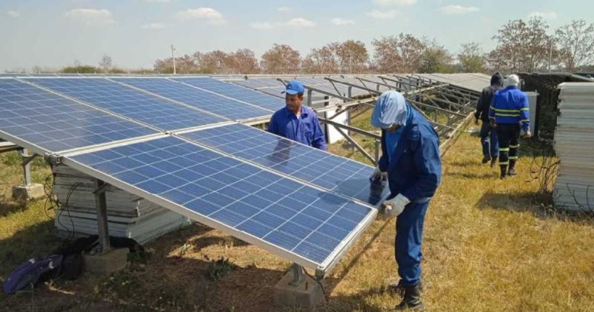 Montaje parque solar fotovoltaico © Escambray