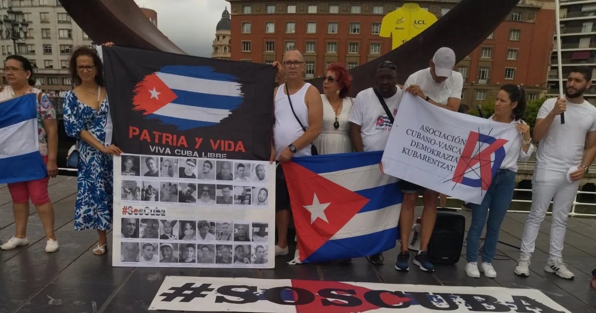 Cubanos en manifestación en Bilbao (Imagen de referencia) © María Regla / Twitter