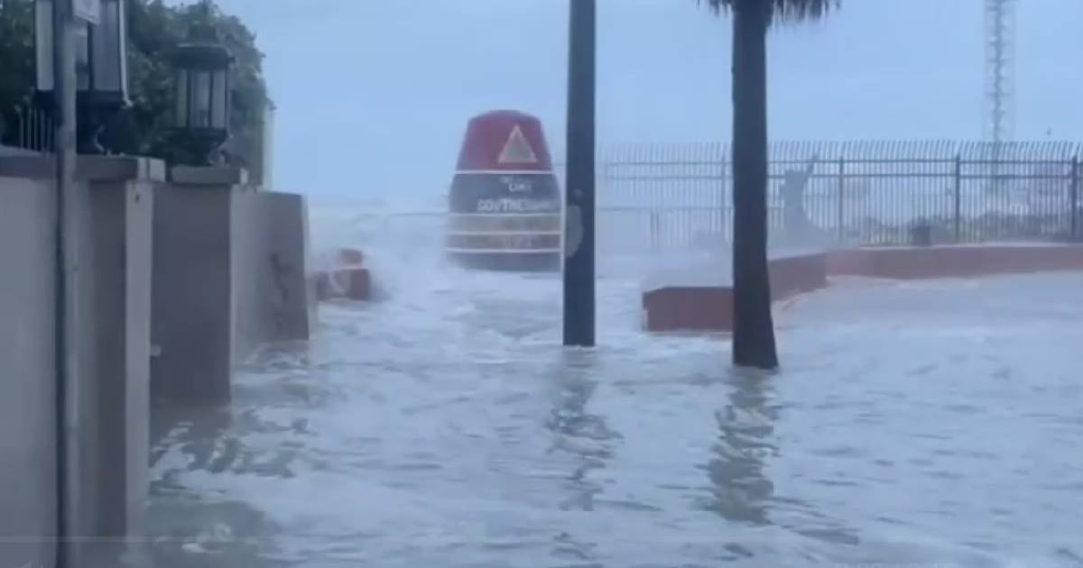 Hurricane Helene Nearing Florida Brings Heavy Rain and Flooding to Southern Areas