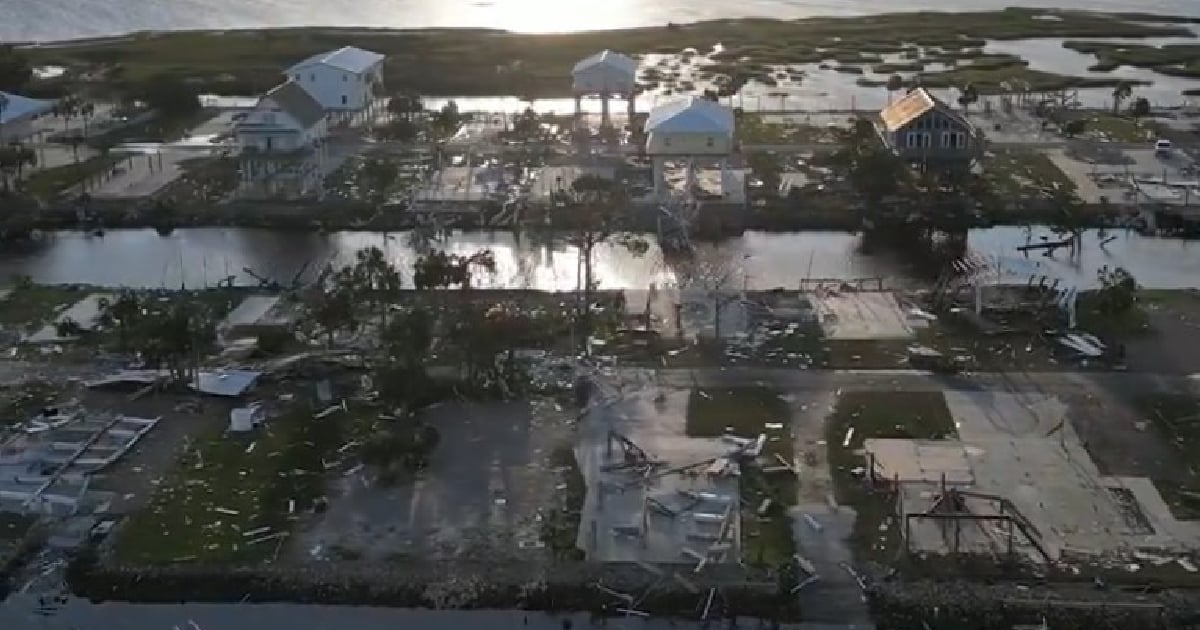 Destrucción en Keaton Beach, Florida © Captura de video de X/@accuweather