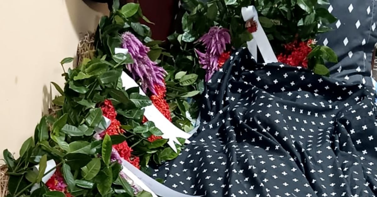 Cuban Woman Exposes Prolonged Wait for Funeral Services with Deceased Body at Home