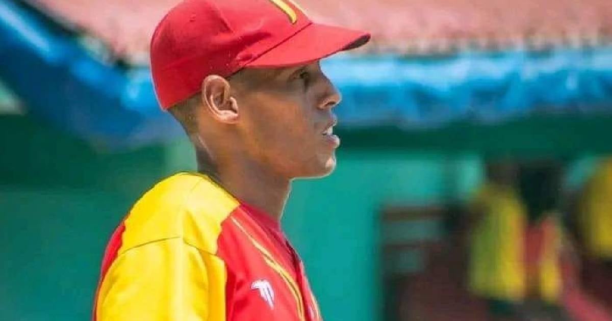 Cuban Baseball Player Yoisnel Camejo Flees Official Delegation in Barcelona