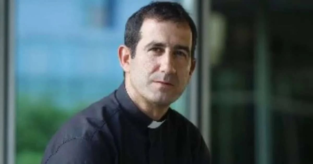 Cuban Priest Alberto Reyes Pleads with Leaders: "Please, Leave"