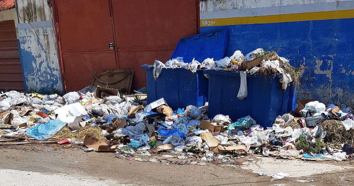 Havana's Sanitation Crisis: Garbage Trucks Halted by Shortage of Tires and Batteries