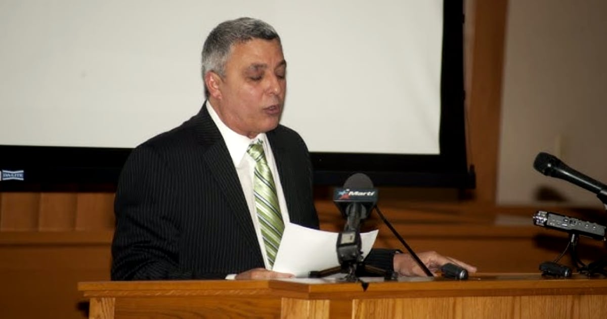 El escritor y periodista cubano Armando de Armas © Captura de video YouTube / Wenceslao Cruz