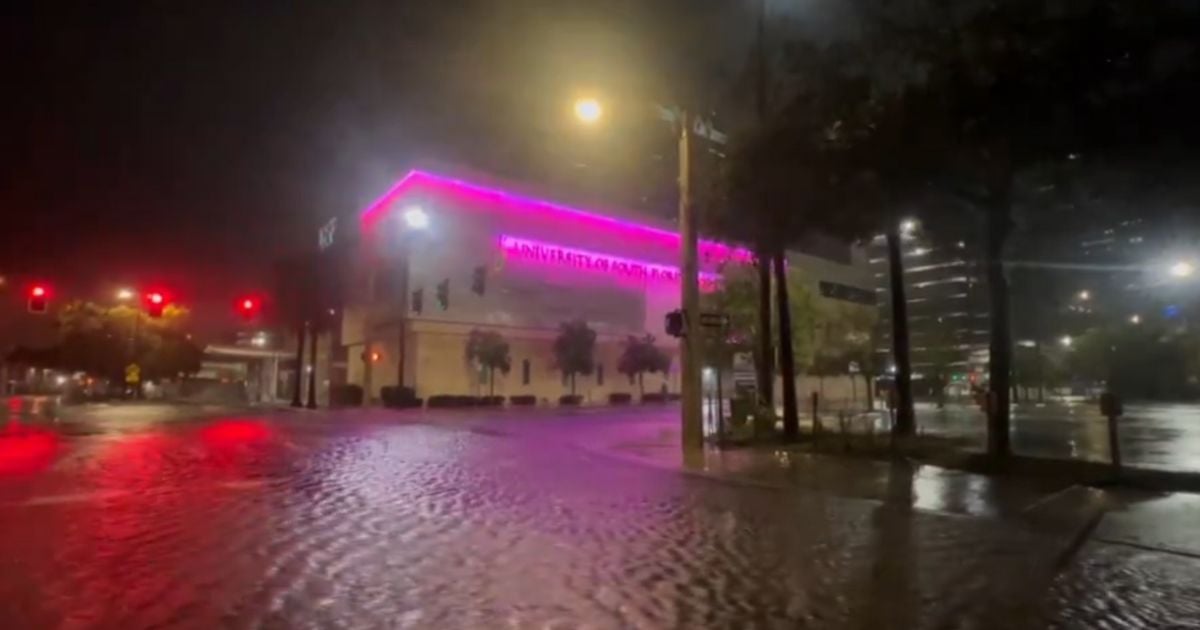 Lluvias asociadas a Milton causan inundaciones en Tampa © Captura de X/@AngelinaOnTV