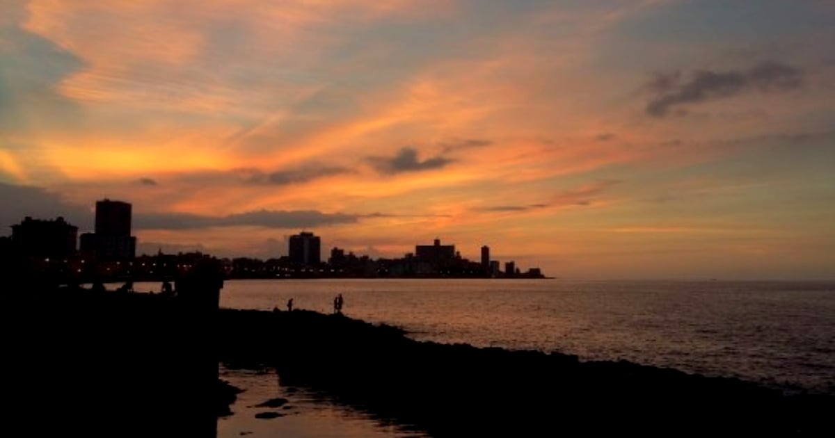 Atardecer en el Malecóon de La Habana (imagen de referencia) © TripAdvisor