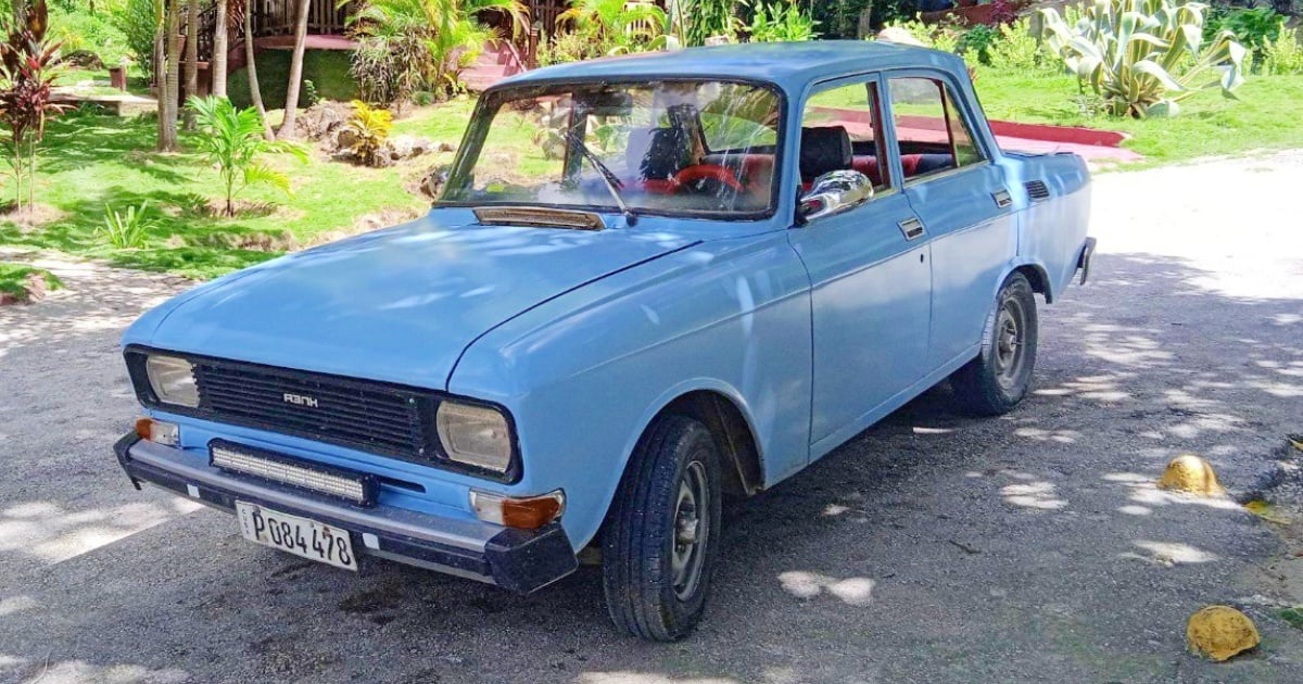 Cuban Offers His Moskvitch to Transport Donations to San Antonio del Sur