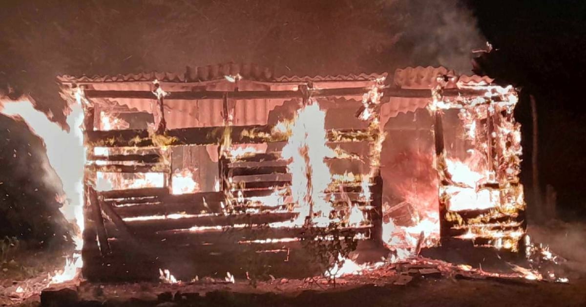 Cuban Family Left Homeless After Devastating Fire in Santiago de Cuba