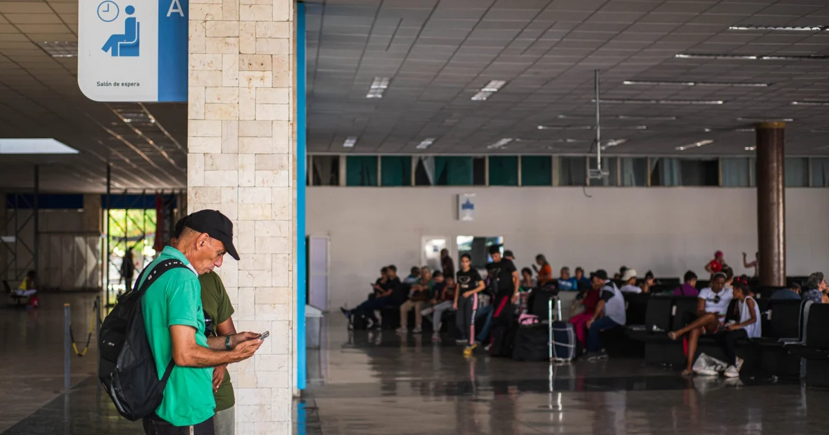 Sala de espera de terminal de ómnibus de La Habana (Imagen de referencia) © Facebook / Naturaleza Secreta