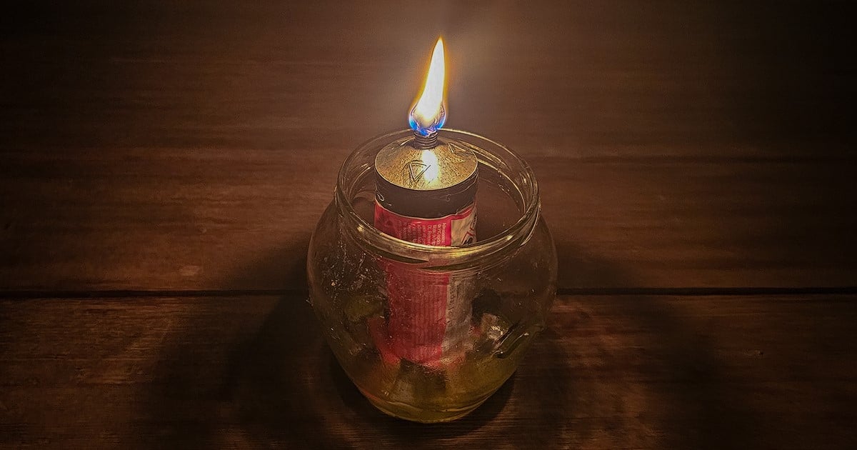 Invento cubano para iluminarse durante un apagón (Imagen de referencia) © CiberCuba