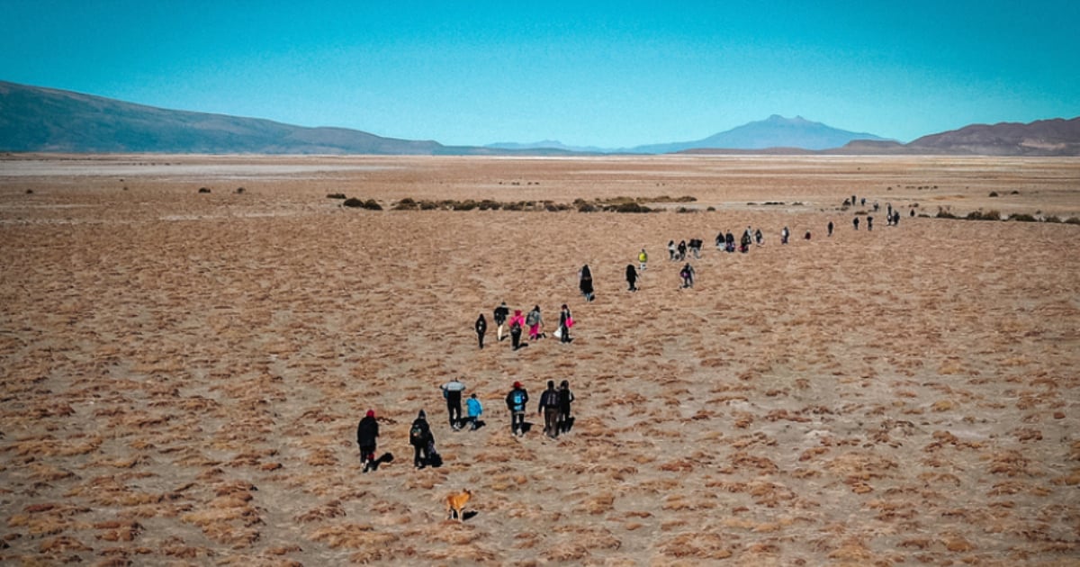 Migrantes cruzando el desierto de Atacama, Chile © OIM