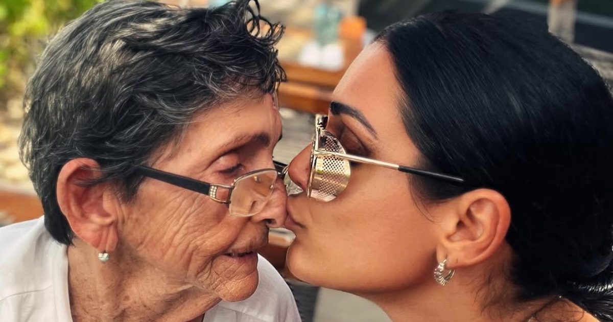 Camila Arteche y su abuela © Instagram / Camila Arteche 