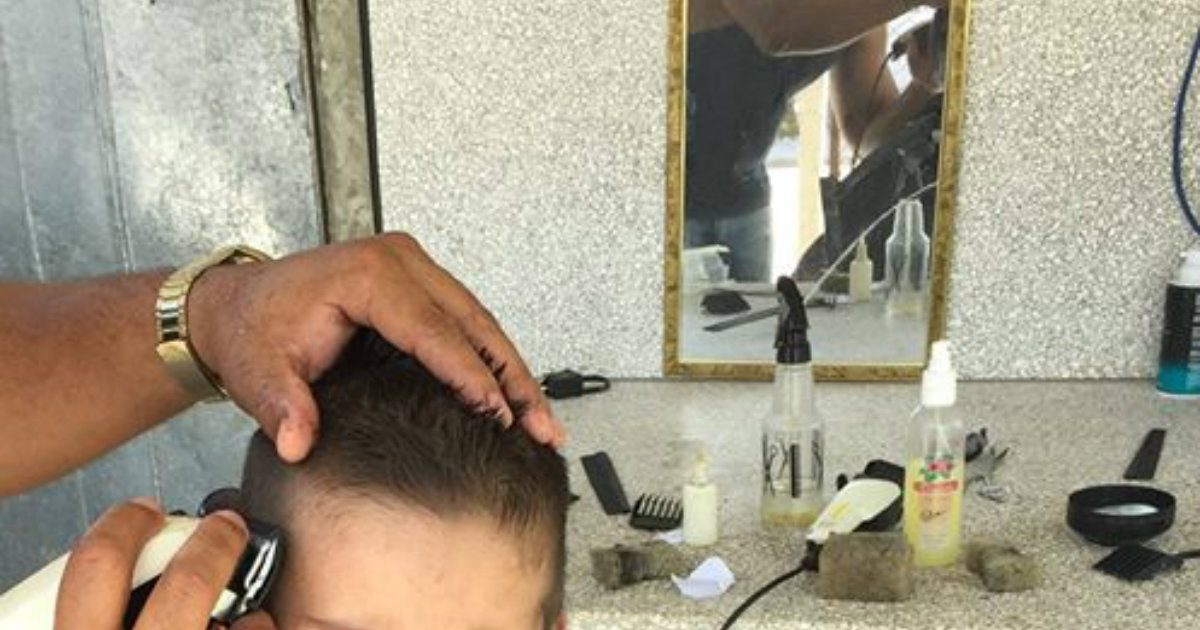 Barbershop in Havana Charges 1,600 Pesos for a Haircut, Surpassing a Retiree's Monthly Pension