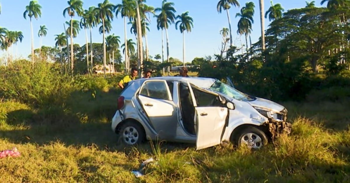 Tragic Accident on Cuba's Central Highway Leaves One Dead and Two Injured