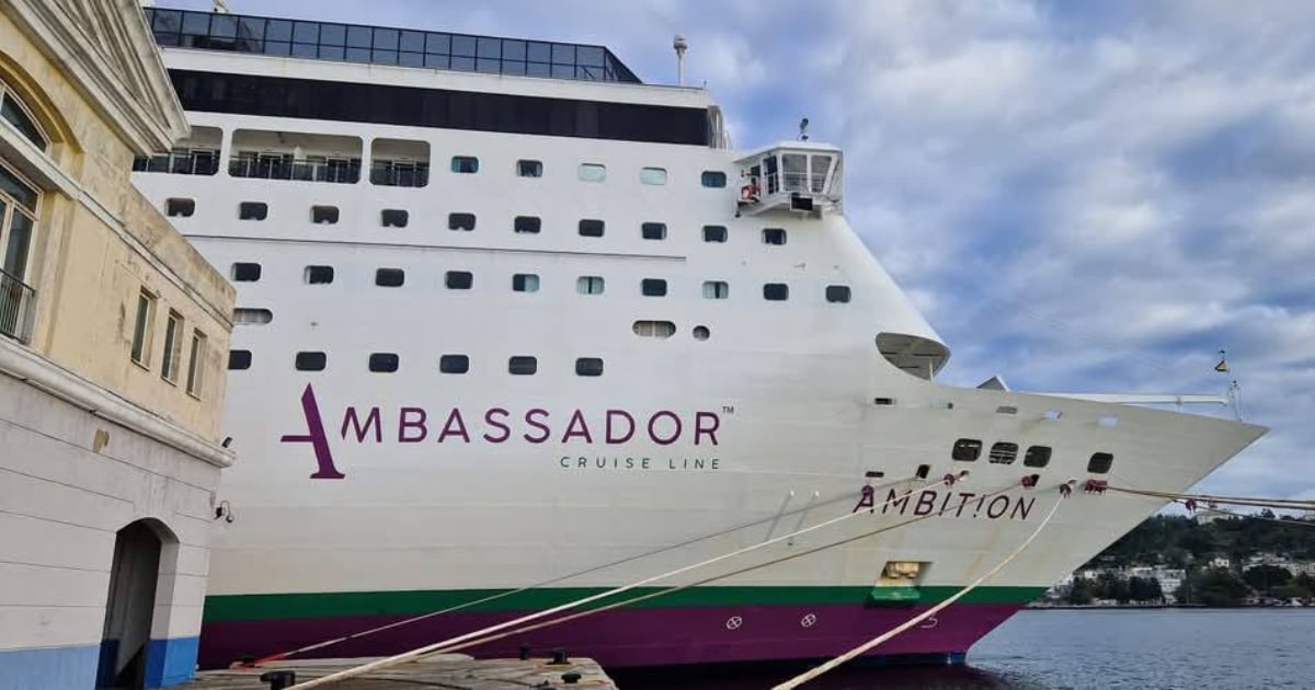 British Cruise Ship Makes Historic Stop in Havana