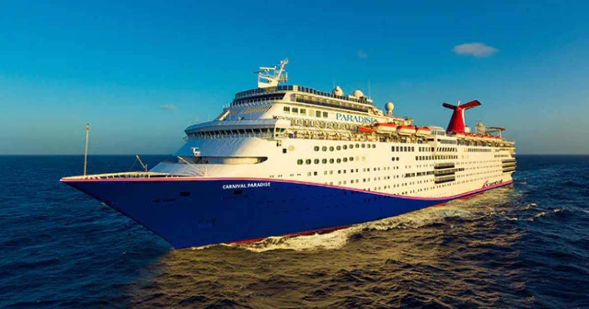 Carnival Paradise auxilia a cinco balseros cerca de Cuba: Otros se negaron al rescate