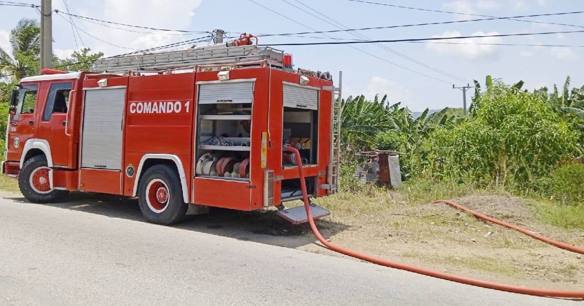 Freidora conectada desencadena un incendio en vivienda de Santiago de Cuba