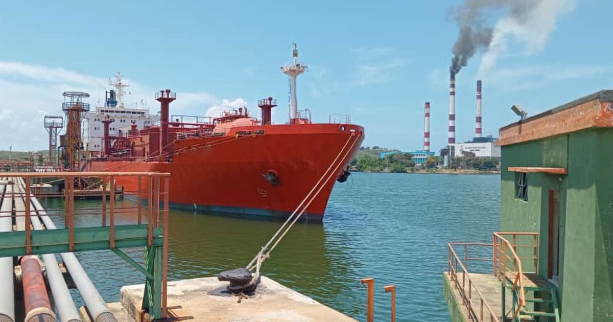 LPG Unloading Begins in Santiago de Cuba After Lengthy Delay