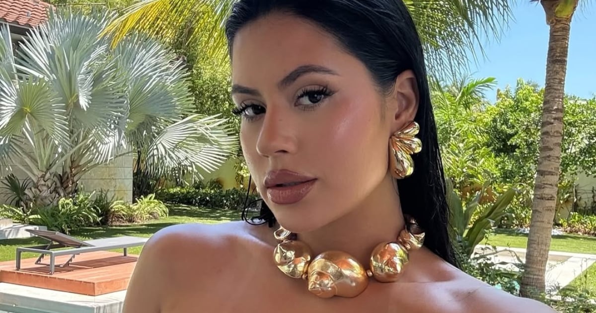 La Dura Stirs Up Social Media with Stunning Mermaid Look