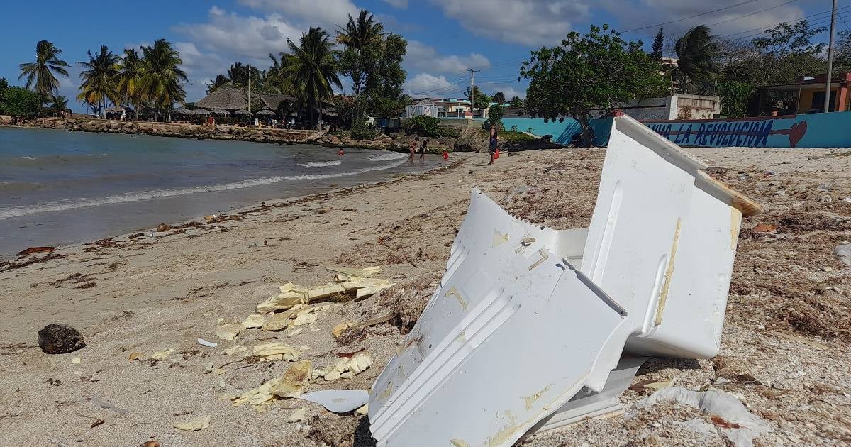 ¿Playa o vertedero? La basura invade el litoral de Matanzas