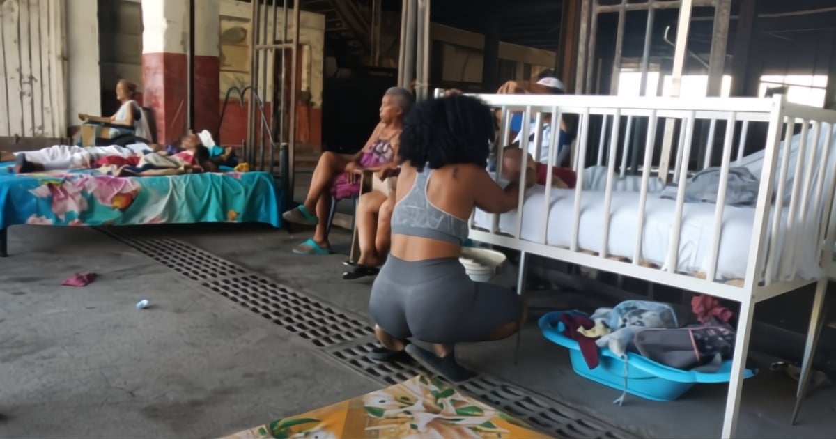 Familias cubanas llevan días a la intemperie tras incendio en edificio de La Habana Vieja