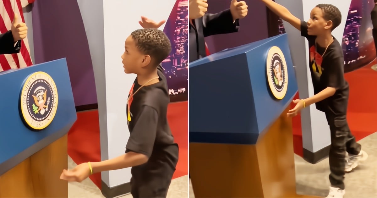 Niño cubano estalla contra estatua de cera de Trump en EE.UU.: "Asere, no deportes más"