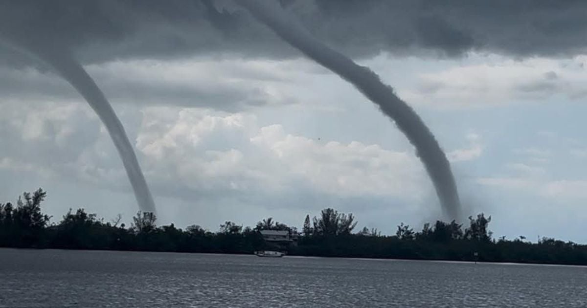 Impactante fenómeno natural: Captan dos trombas marinas gemelas frente a la costa de Florida