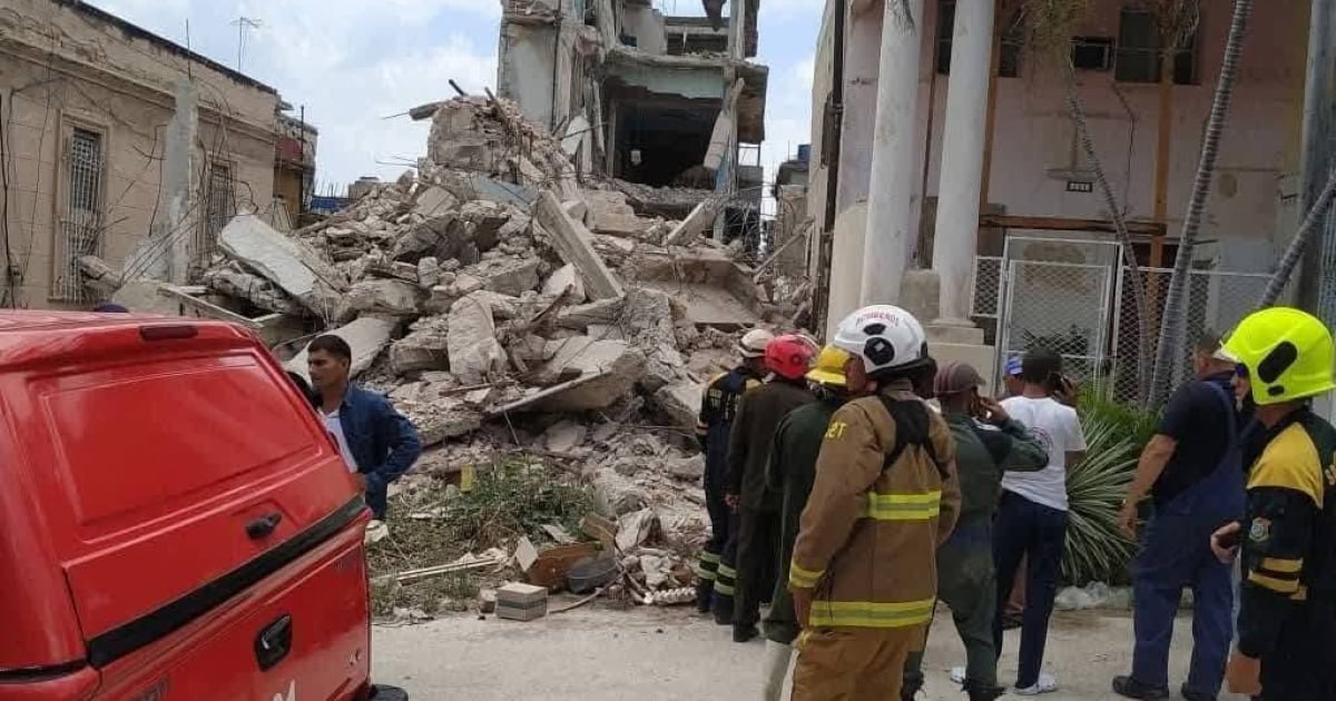 Derrumbe de edificio sacude el barrio de Santos Suárez