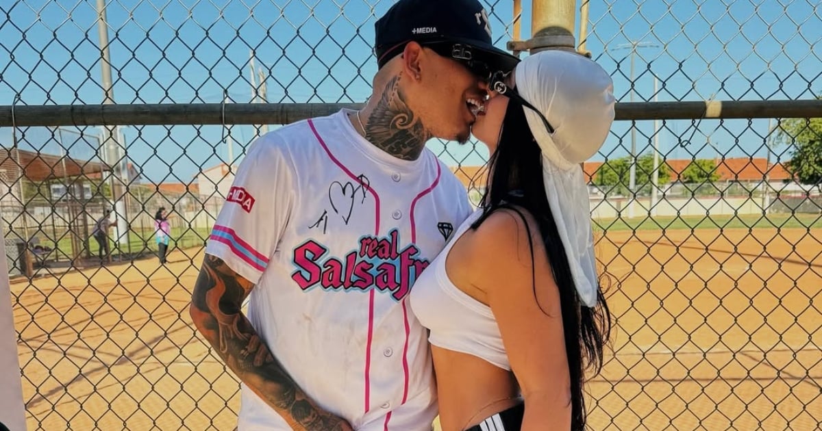 Rachel Arderi comparte una foto inédita con Bebeshito en La Habana y confiesa: “Me cogió siendo una bebé”