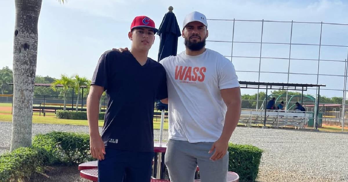 Misión cumplida: Promesa cubana Osniel Castillo firma contrato con los Medias Blancas de Chicago